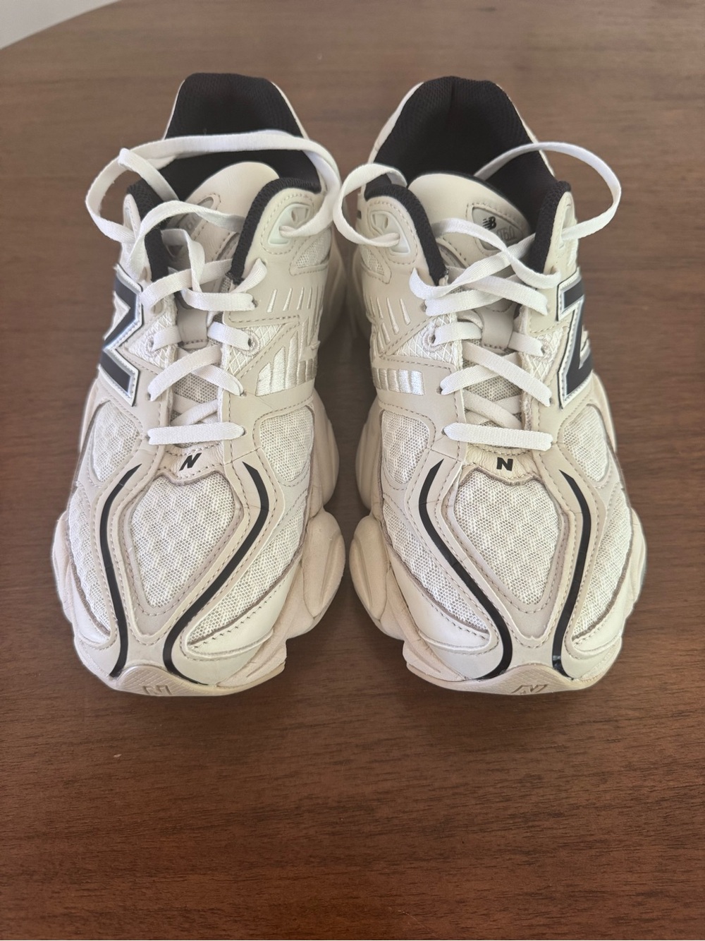 New Balance Women's White and Black Athletic Running Shoes
